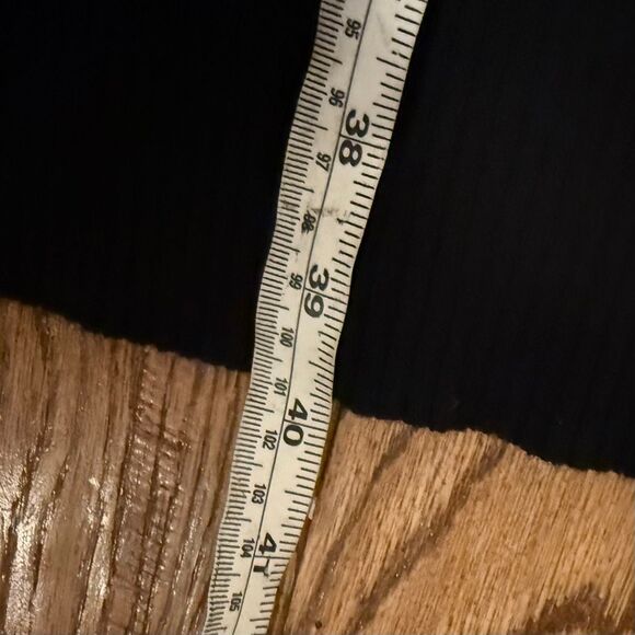 Express NWT black ribbed sweater dress off shoulder size M - Picture 9 of 12